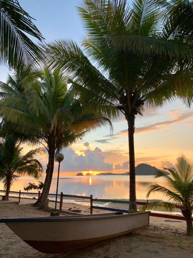 Seaside Travellers Inn Kinarut Bagian luar foto