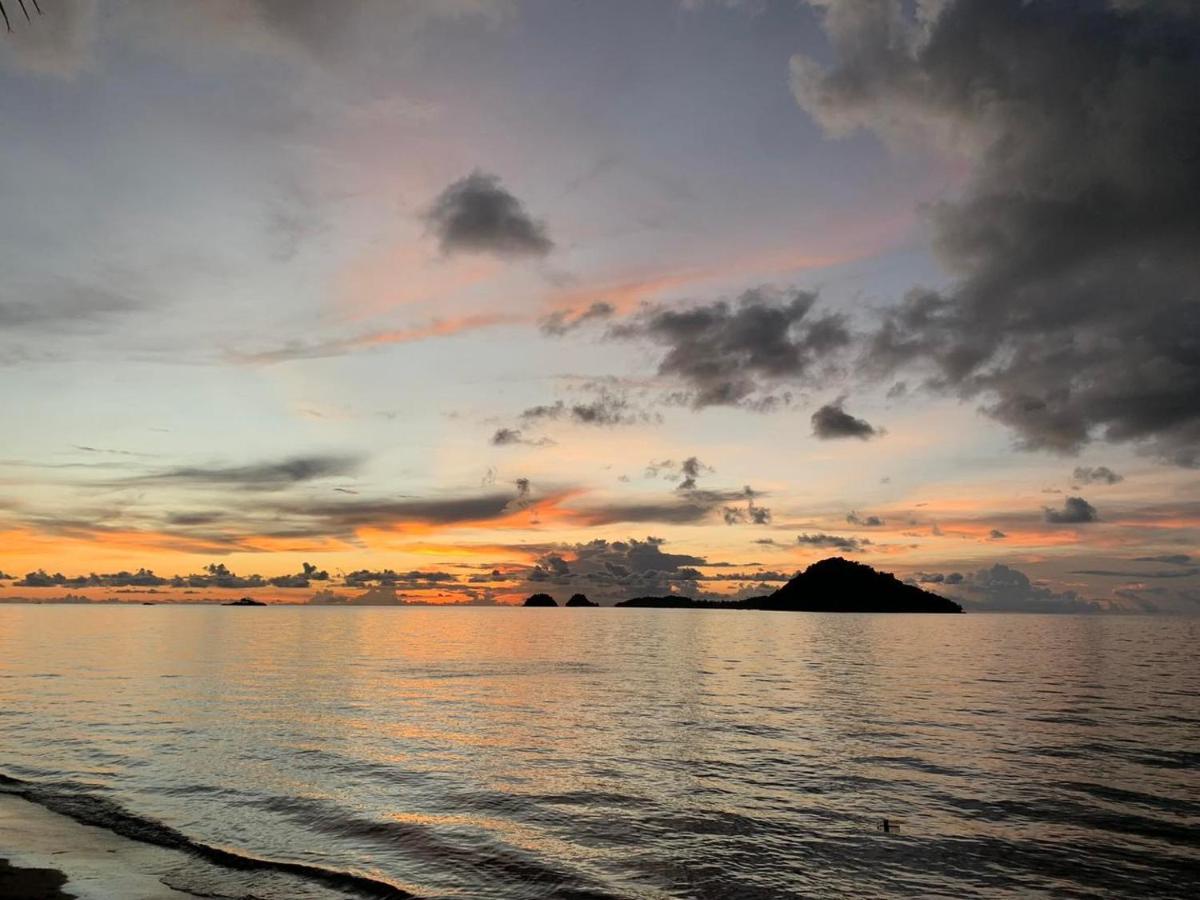 Seaside Travellers Inn Kinarut Bagian luar foto