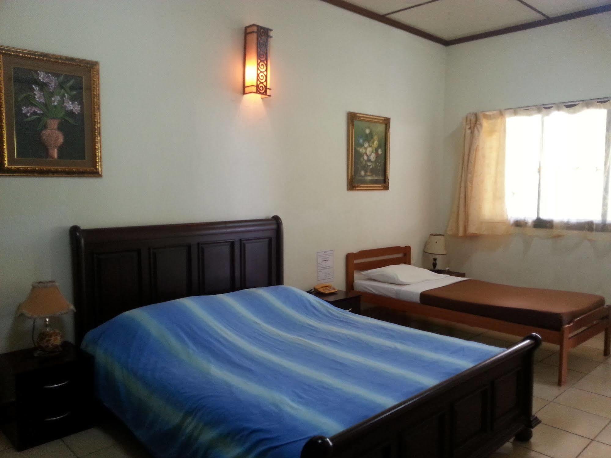 Seaside Travellers Inn Kinarut Bagian luar foto