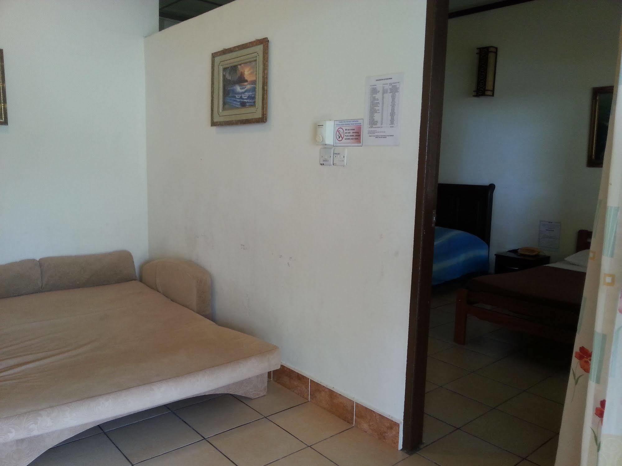 Seaside Travellers Inn Kinarut Bagian luar foto