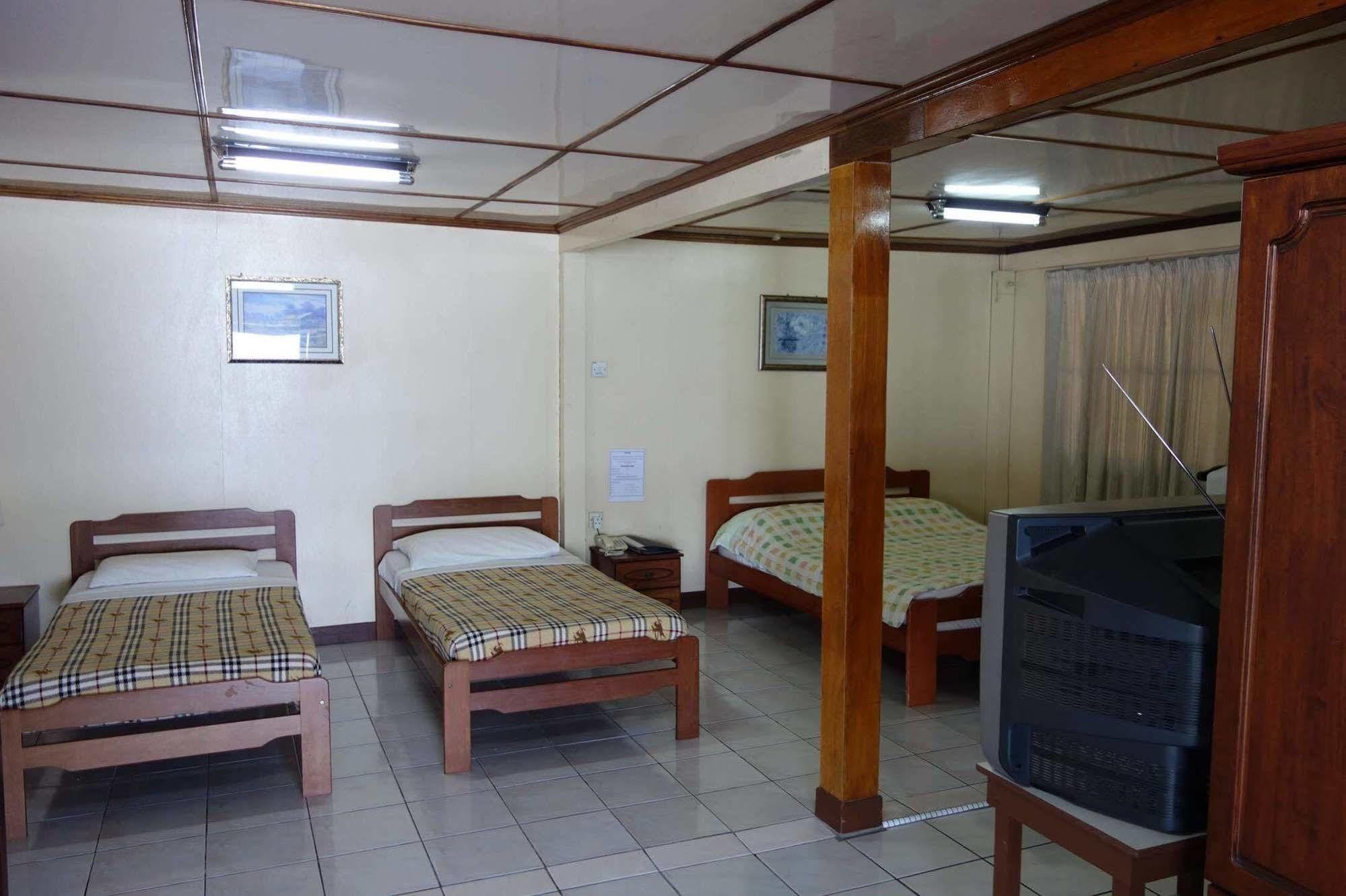 Seaside Travellers Inn Kinarut Bagian luar foto